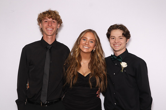 2023-04-15_19-53-08_1